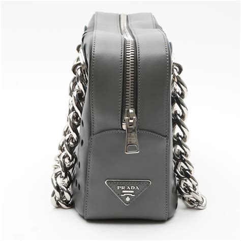 borsa bauletto prada|borsetta Prada nera.